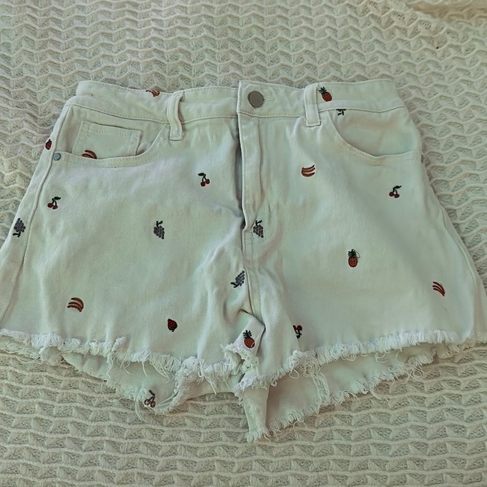 Fruit shorts